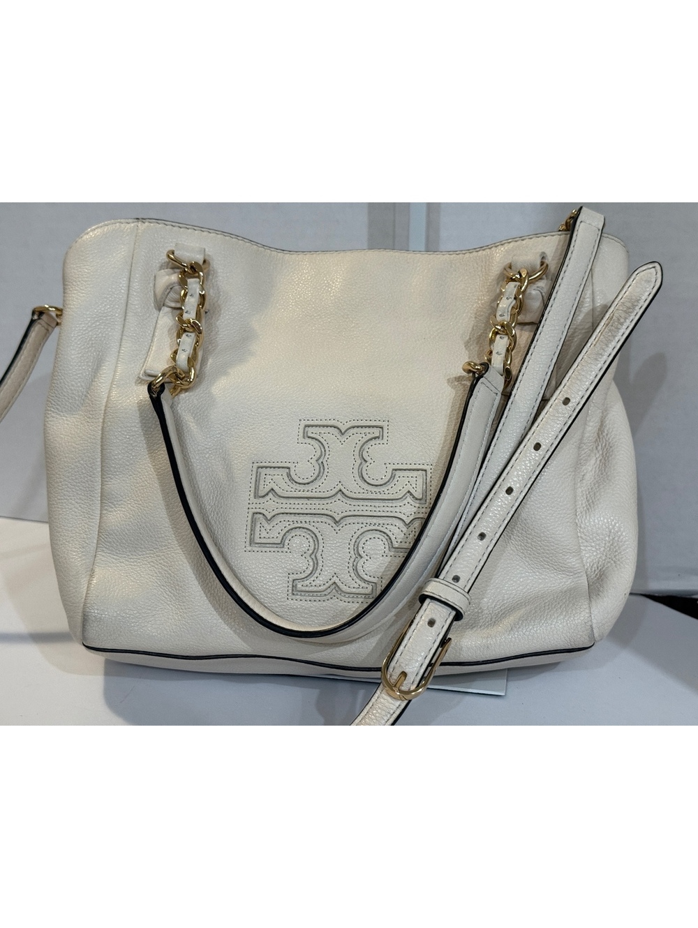 Tory Burch Off-White Leather Shoulder Bag with Gold Chain Accents